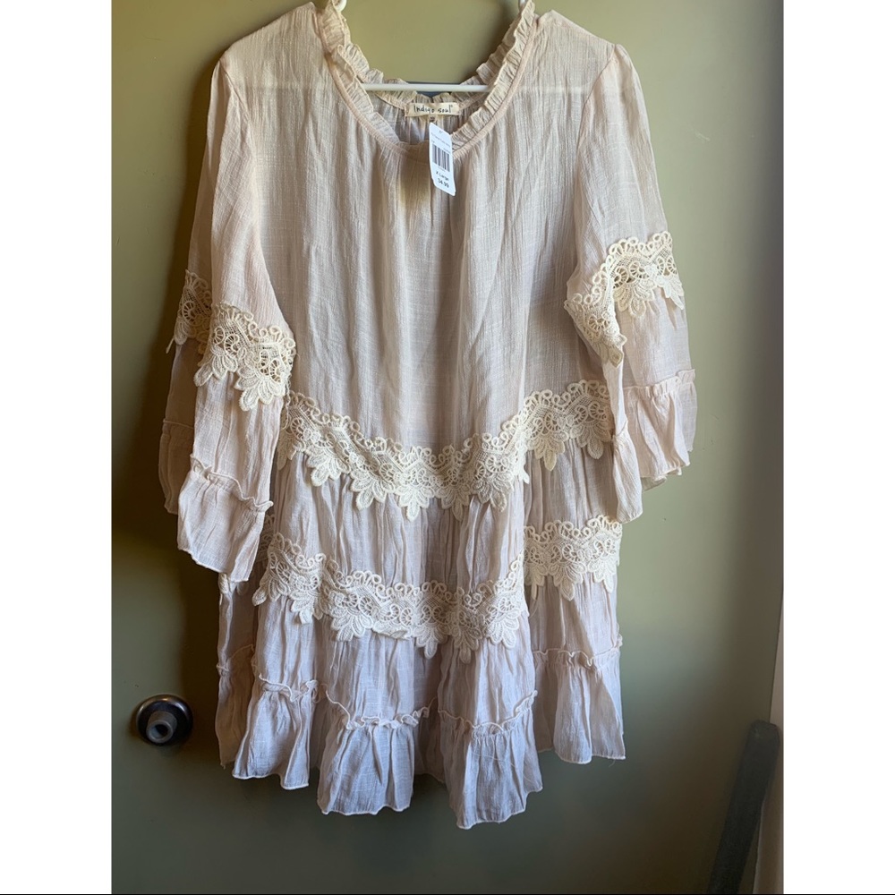Adorable flowy blouse
